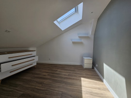 
                                                                                        Location
                                                                                         Maison de ville T4, surface au sol 92.83m² avec jardin. Calme et commodités à proximité.