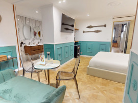 
                                                                                        Vente
                                                                                         Maison D'Hôtes 200m2 - Jardin Public