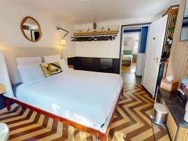 
                                                                                        Vente
                                                                                         Maison D'Hôtes 200m2 - Jardin Public