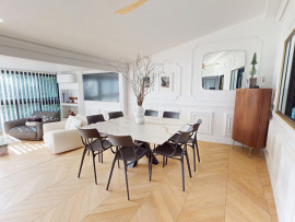 
                                                                                        Vente
                                                                                         Maison D'Hôtes 200m2 - Jardin Public