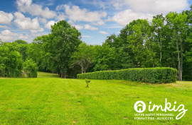 
                                                                                        Vente
                                                                                         Maison du XVIIIe + loft - Vue Pyrénées