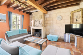 
                                                                                        Vente
                                                                                         Maison en pierre avec piscine et dépendances