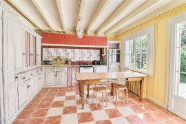 
                                                                                        Vente
                                                                                         Maison en pierre avec piscine et dépendances