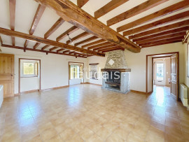 
                                                                                        Vente
                                                                                         Maison en pierre avec potentiel et dépendances   Saint-Georg
