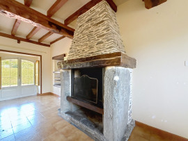 
                                                                                        Vente
                                                                                         Maison en pierre avec potentiel et dépendances   Saint-Georg