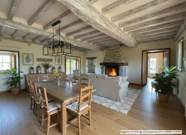 
                                                                                        Vente
                                                                                         Maison en pierre avec potentiel et dépendances   Saint-Georg