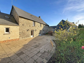 
                                                                                        Vente
                                                                                         Maison en pierre avec potentiel et dépendances   Saint-Georg