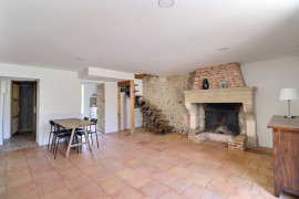 
                                                                                        Vente
                                                                                         Maison en pierre de caractère avec gîte