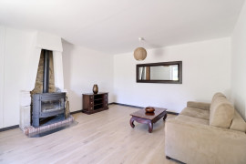 
                                                                                        Vente
                                                                                         Maison en pierre de caractère avec gîte