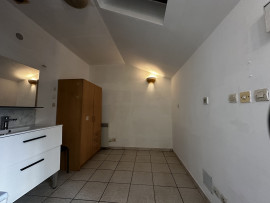 Vente
MAISON EN PIERRE EN COUR D’IMMEUBLE - AIRBNB / LOVEROOM / COURTE DURÉE