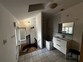 Vente
MAISON EN PIERRE EN COUR D’IMMEUBLE - AIRBNB / LOVEROOM / COURTE DURÉE