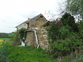 
                                                                                        Vente
                                                                                         Maison en ruine de 300m2 sur Terrain de 8000m2