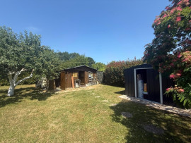 
                                                                                        Vente
                                                                                         Maison familiale 122 m² de plain-pied – 3 chambres + bureau – Terrain 1 500 m² piscinable – À 15 min de Bergerac