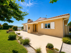 
                                                                                        Vente
                                                                                         Maison familiale 122 m² de plain-pied – 3 chambres + bureau – Terrain 1 500 m² piscinable – À 15 min de Bergerac