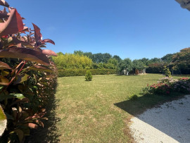 
                                                                                        Vente
                                                                                         Maison familiale 122 m² de plain-pied – 3 chambres + bureau – Terrain 1 500 m² piscinable – À 15 min de Bergerac