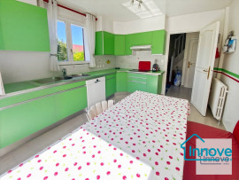 
                                                                                        Vente
                                                                                         maison familiale - 142 m² - 4 chambres