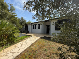 
                                                                                        Vente
                                                                                         Maison familiale 183 m2 et studio indépendant