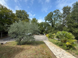 
                                                                                        Vente
                                                                                         Maison familiale 183 m2 et studio indépendant