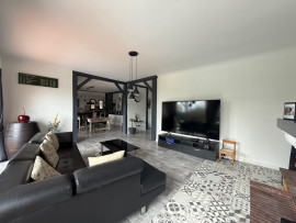 
                                                                                        Vente
                                                                                         Maison familiale 183 m2 et studio indépendant