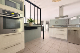 
                                                                                        Vente
                                                                                         Maison familiale 4 CHAMBRES et un bureau avec appartement T2 indépendant, véranda et grand jardin – Saint-Pierre-d’Eyraud