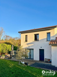 
                                                                                        Vente
                                                                                         Maison familiale 4 pièces 110 m² proche commodités