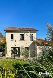 
                                                                                        Vente
                                                                                         Maison familiale 4 pièces 110 m² proche commodités