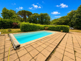 
                                                                                        Vente
                                                                                         Maison Familiale 5 chambres avec Piscine