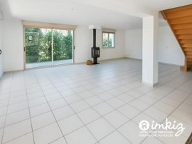 Vente
                                                                                Maison familiale 5 pièces 109 m²