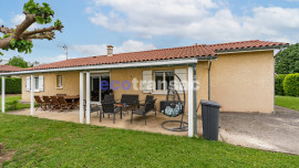 Vente
Maison familiale 5 pièces 113 m² de plain-pied.