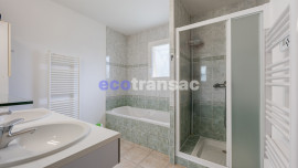 Vente
Maison familiale 5 pièces 113 m² de plain-pied.