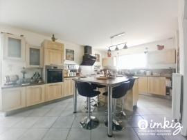 
                                                                                        Vente
                                                                                         Maison familiale 5 pièces avec piscine