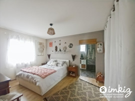 
                                                                                        Vente
                                                                                         Maison familiale 5 pièces avec piscine