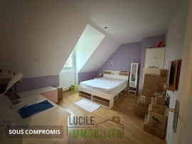 
                                                                                        Vente
                                                                                         Maison familiale à Breuil-le-vert