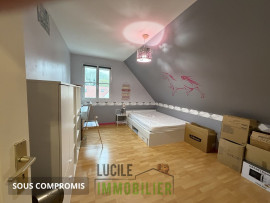 
                                                                                        Vente
                                                                                         Maison familiale à Breuil-le-vert