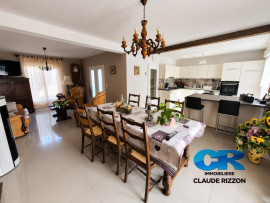 
                                                                                        Vente
                                                                                         MAISON FAMILIALE A WOIPPY VILLAGE