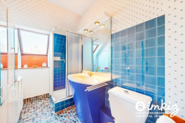 Vente
Maison familiale avec beau jardin paysagé