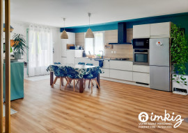 
                                                                                        Vente
                                                                                         Maison familiale avec espaces independants