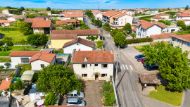 
                                                                                        Vente
                                                                                         MAISON FAMILIALE AVEC FORT POTENTIEL – TOUSSIEU