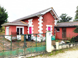 Vente
Maison familiale avec grand jardin à Coutras