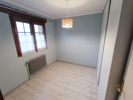 
                                                                                        Location
                                                                                         Maison familiale avec jardin et stationnement