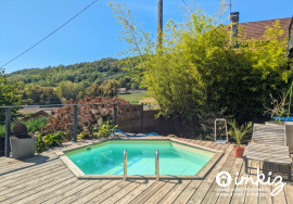 
                                                                                        Vente
                                                                                         Maison familiale avec piscine et vue d’exception