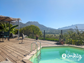 
                                                                                        Vente
                                                                                         Maison familiale avec piscine et vue d’exception