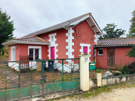 
                                                                                        Vente
                                                                                         Maison familiale Coutras avec jardin