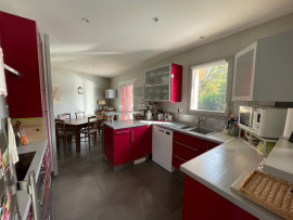 
                                                                                        Vente
                                                                                         MAISON FAMILIALE D'ARCHITECTE SUD REVERMONT 182 m²