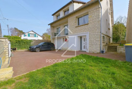
                                                                                        Vente
                                                                                         Maison familiale de 170m² sur 532m² terrain à