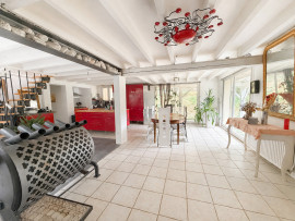 
                                                                                        Vente
                                                                                         Maison familiale de 191 m² habitable