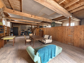 
                                                                                        Vente
                                                                                         MAISON FAMILIALE DE 260 M2 - 7 CHAMBRES, STUDIO ET GRANGE, terrain de 1270m2