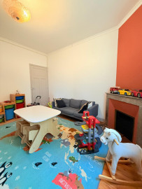 Vente
Maison familiale de 6 chambres sur vaste terrain