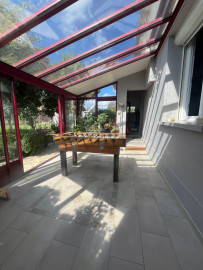 Vente
Maison familiale de 6 chambres sur vaste terrain