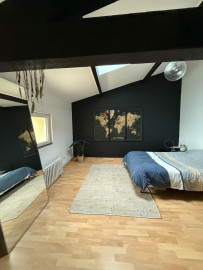 Vente
Maison familiale de 6 chambres sur vaste terrain
